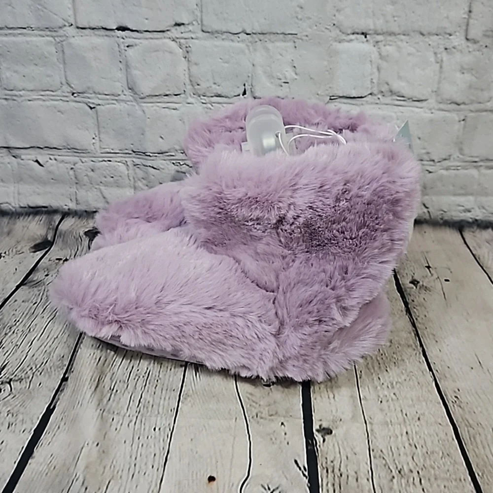 Cat & jack fuzzy bootie slippers